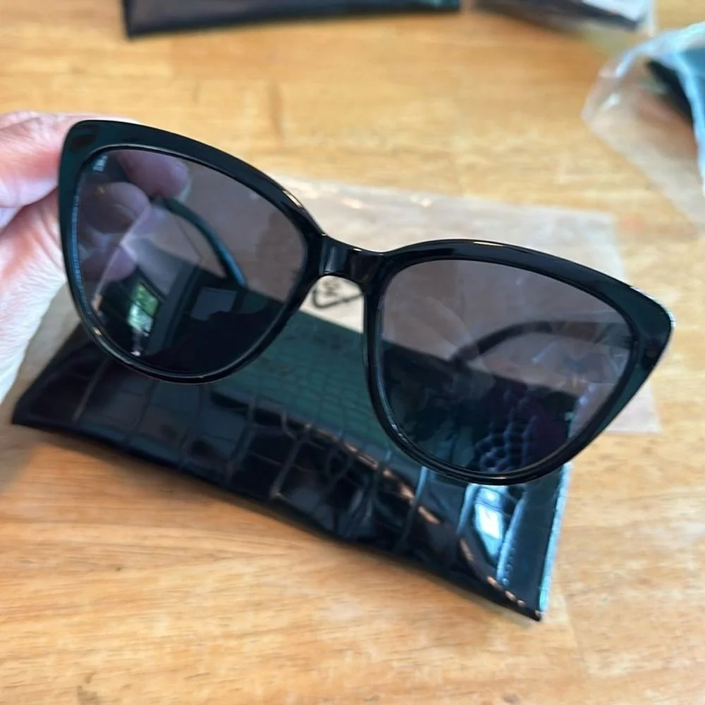 Rachel Zoe Nina sunglasses black NEW with case